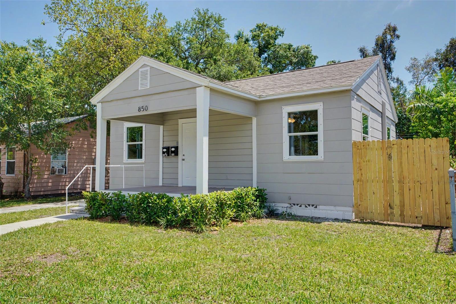Image 5 of 57 For 850 18th Avenue S