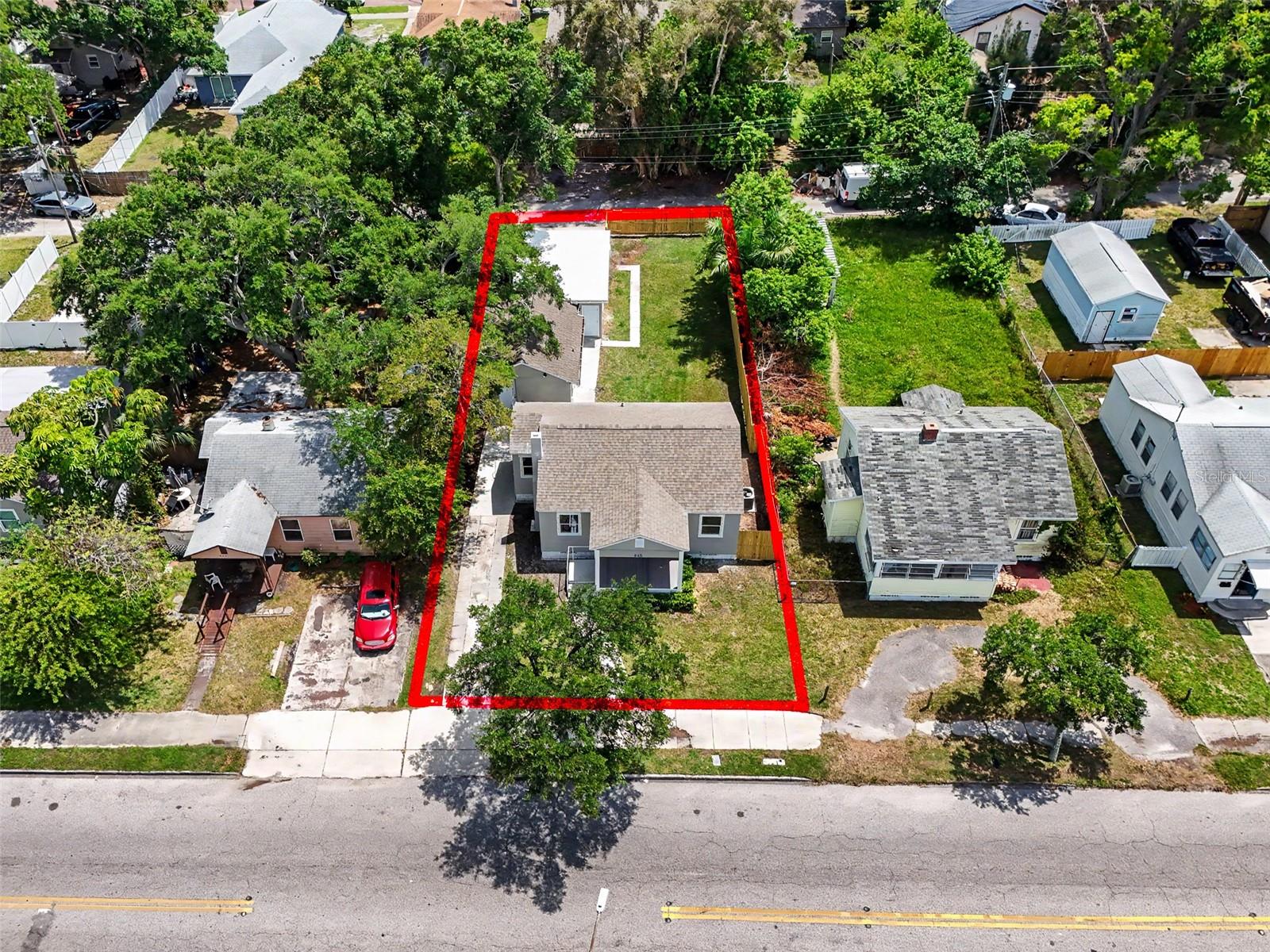 Image 6 of 57 For 850 18th Avenue S