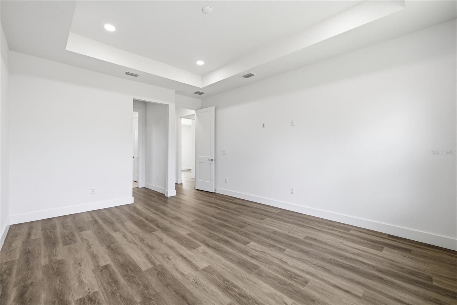 Image 21 of 46 For 4260 Baudelaire Court