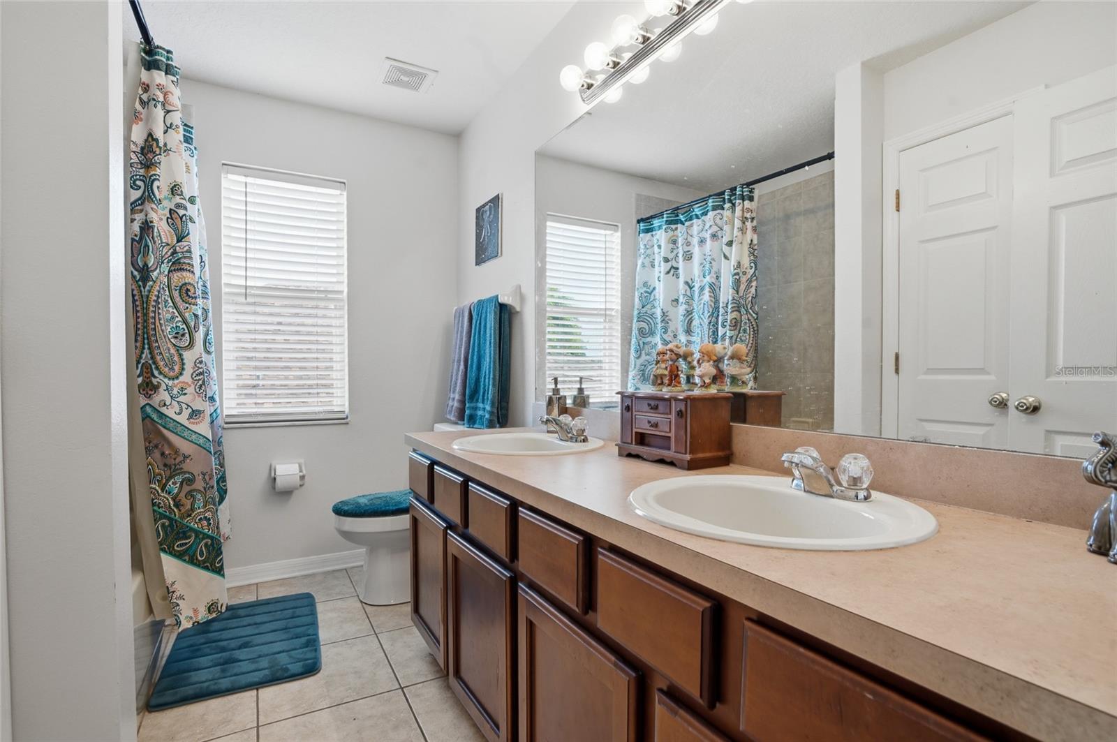 Image 21 of 49 For 9643 Asbel Estates Street