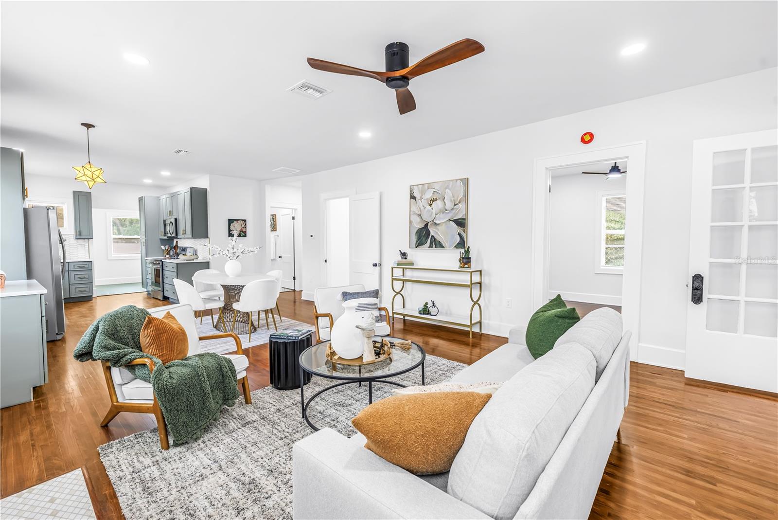 Image 16 of 42 For 2220 23rd Street S