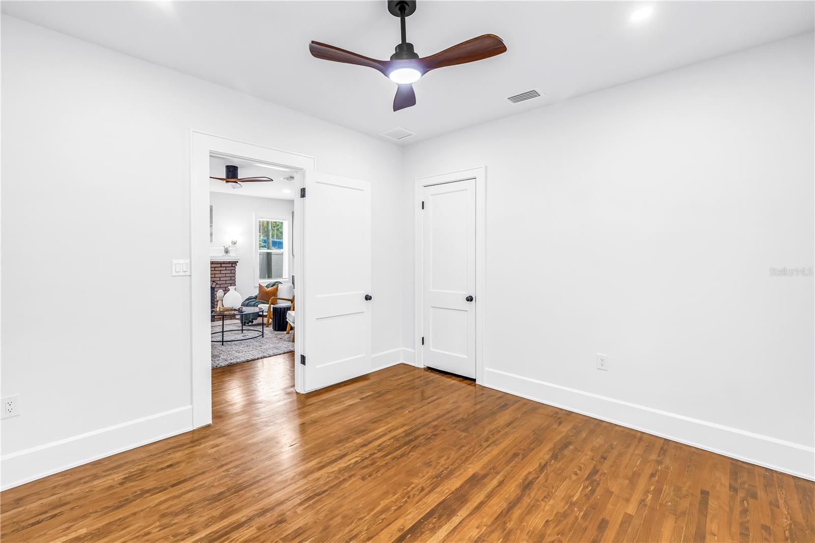 Image 19 of 42 For 2220 23rd Street S