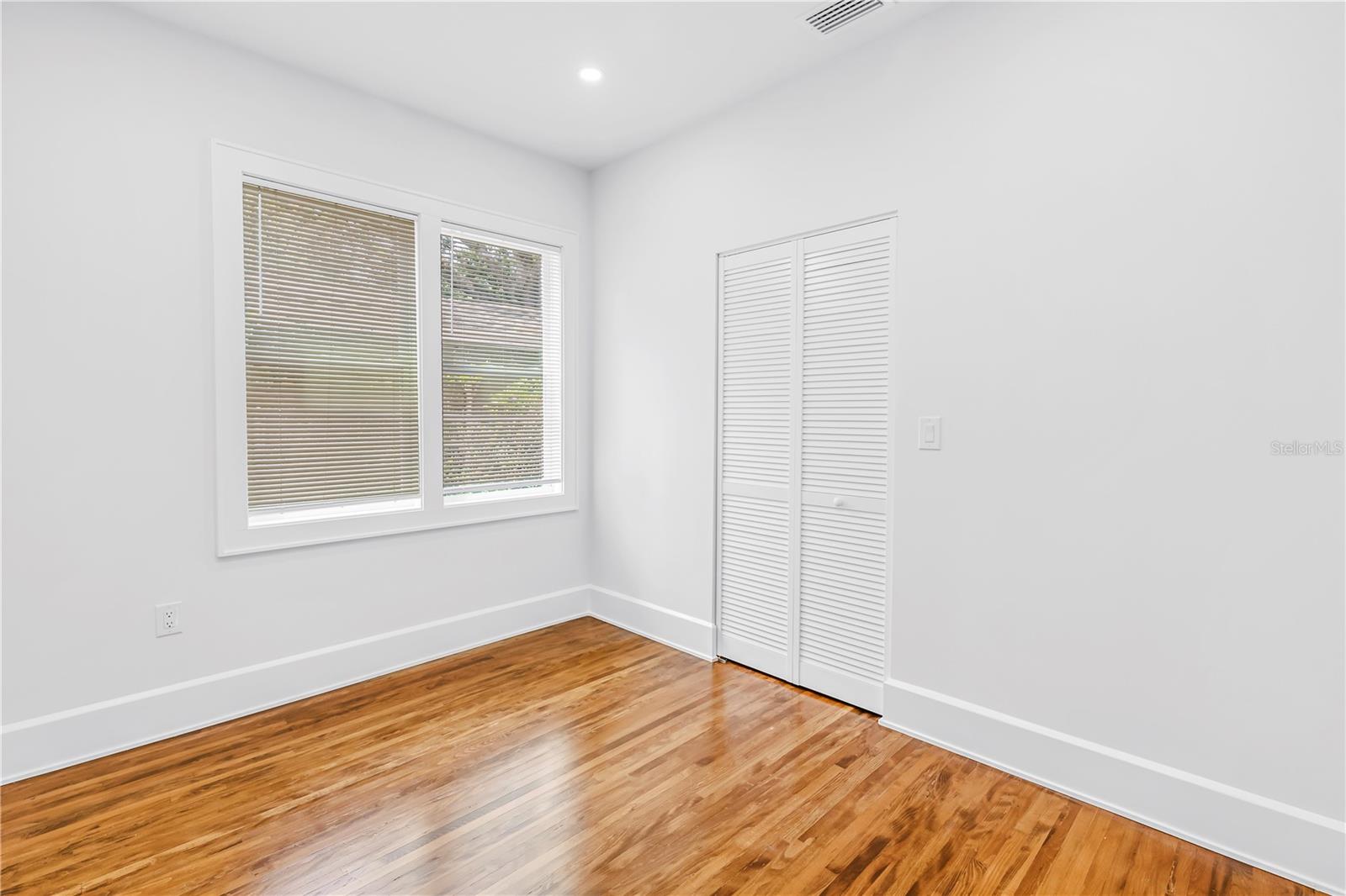 Image 32 of 42 For 2220 23rd Street S