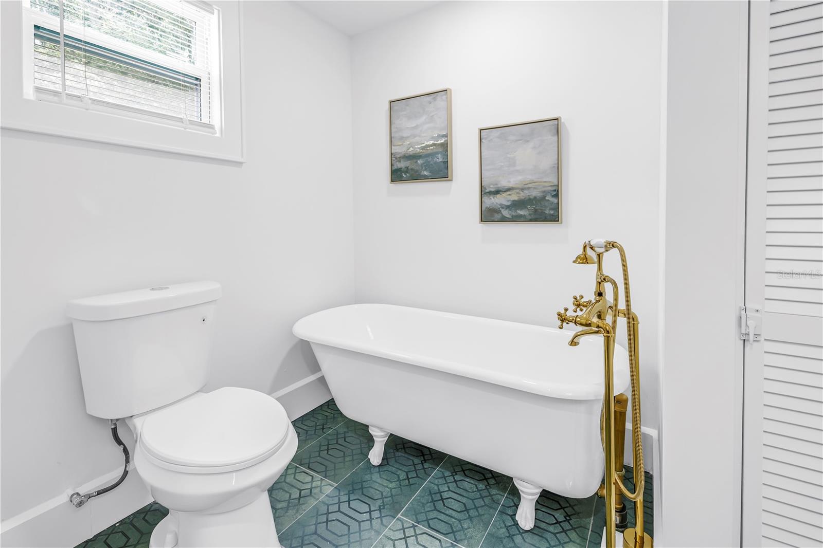 Image 35 of 42 For 2220 23rd Street S