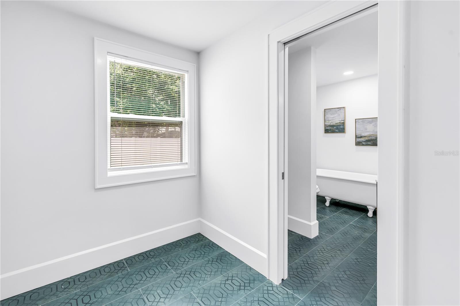 Image 38 of 42 For 2220 23rd Street S