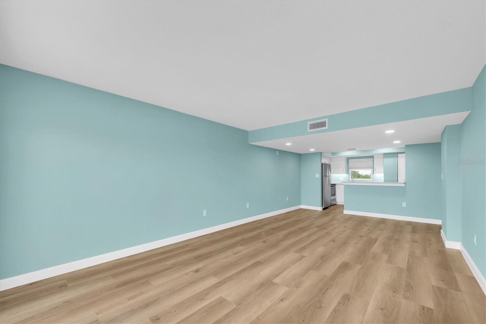 Image 12 of 36 For 7050 Sunset Drive S 302