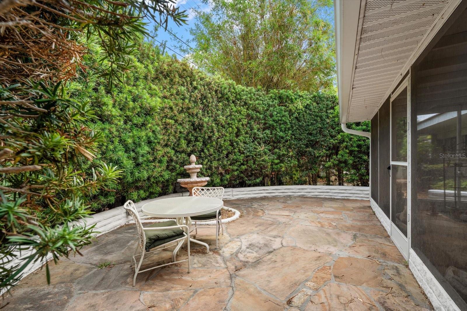 Listing photo id 15 for 109 Ponce De Leon Boulevard
