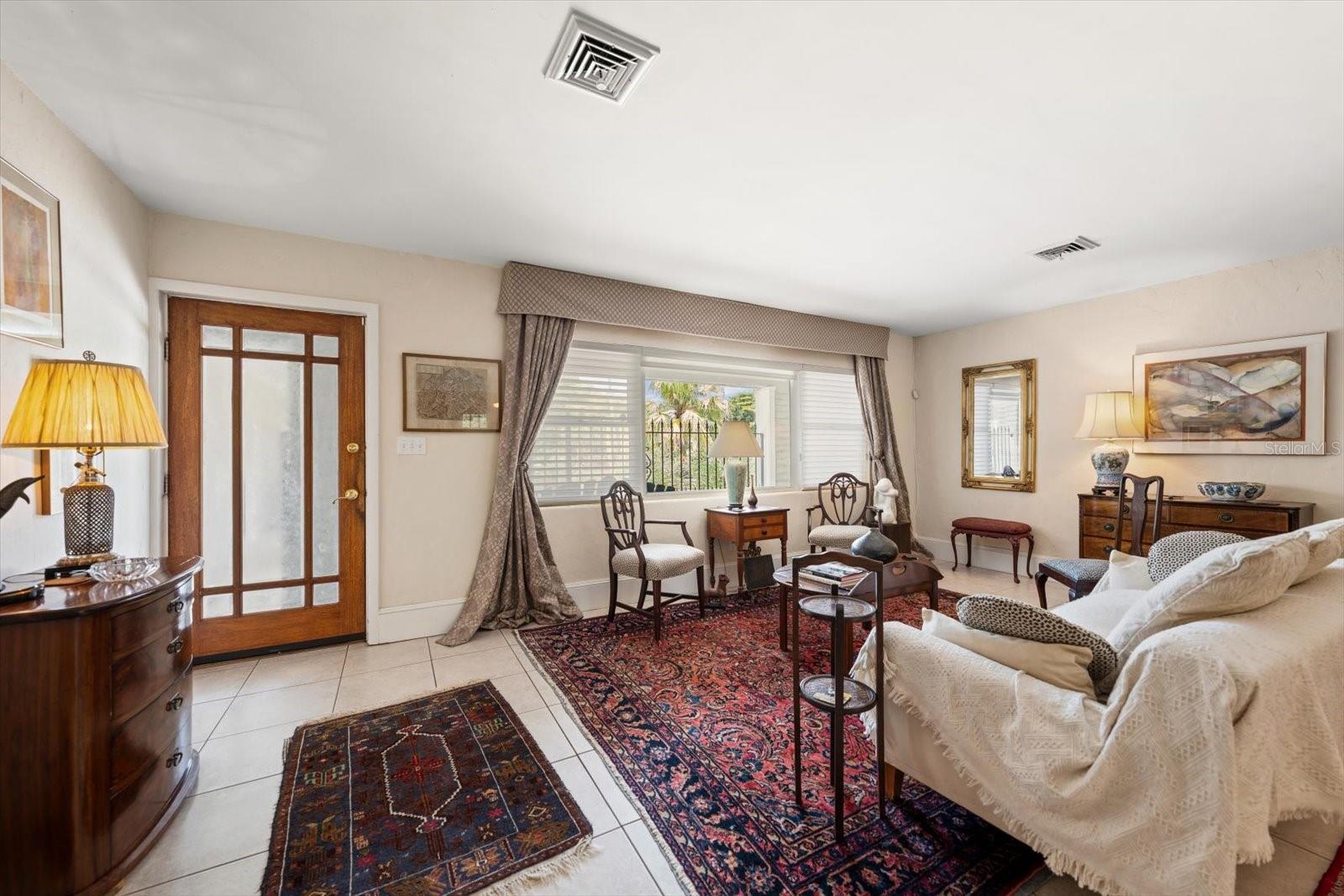 Listing photo id 3 for 109 Ponce De Leon Boulevard