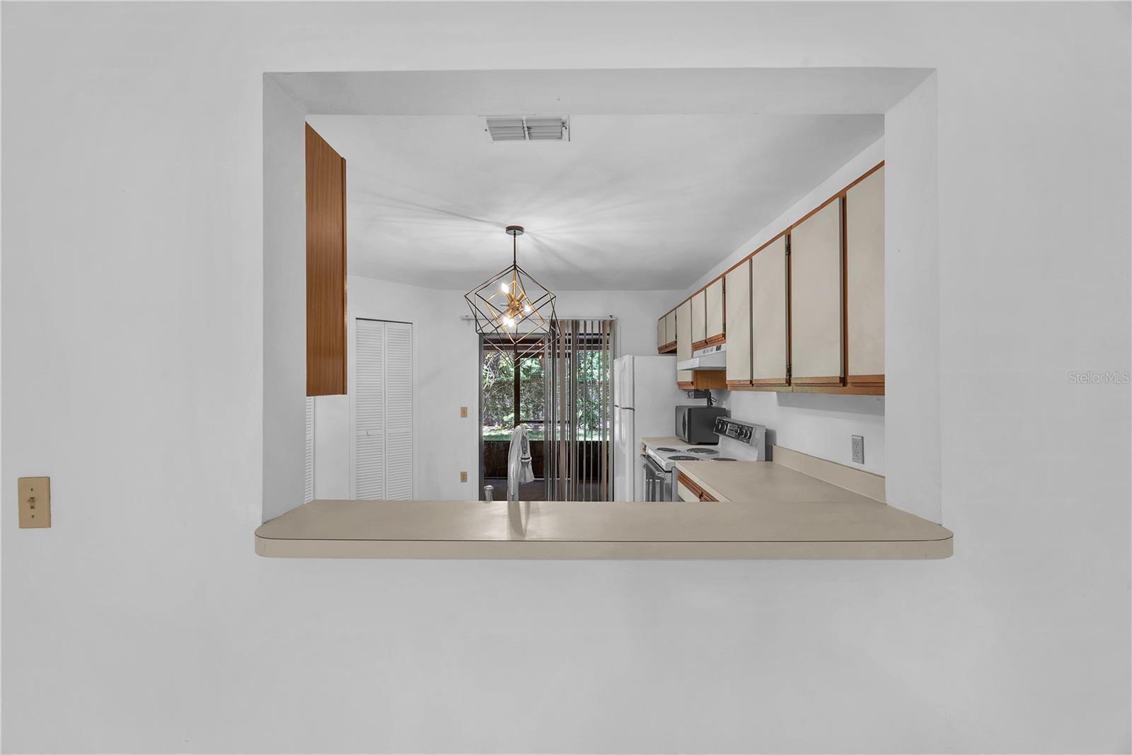 Image 10 of 29 For 5100 Burchette Road 1004