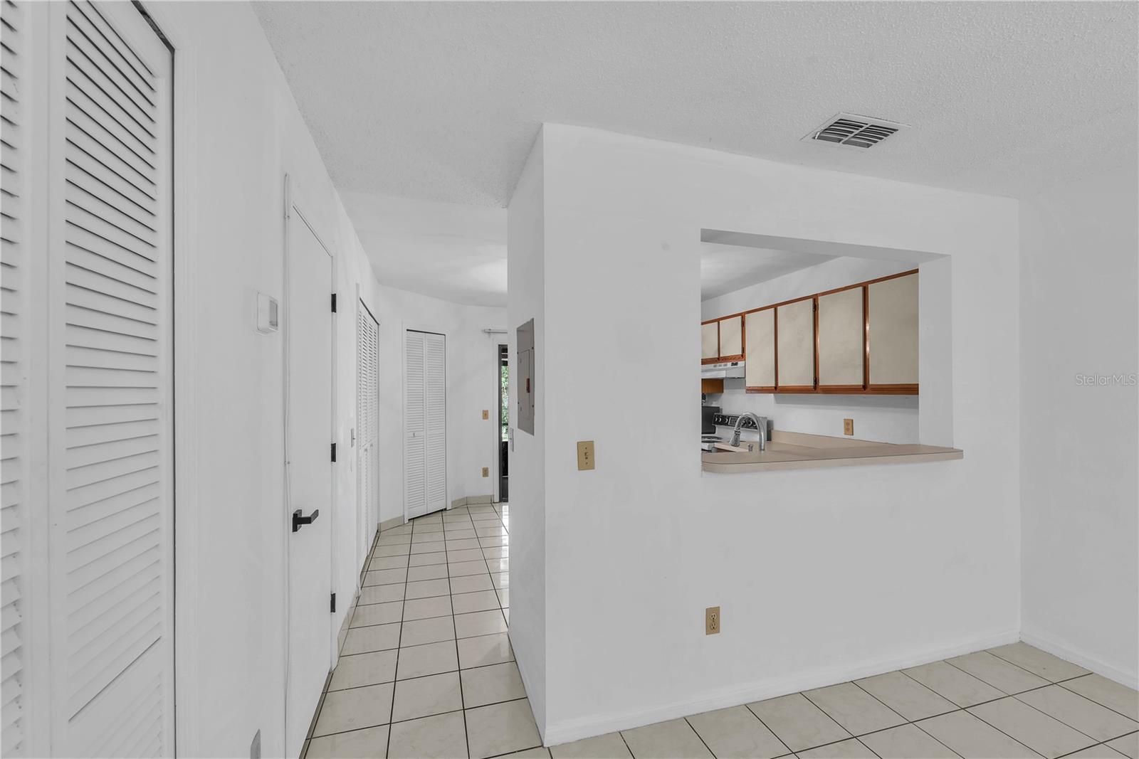 Image 9 of 29 For 5100 Burchette Road 1004