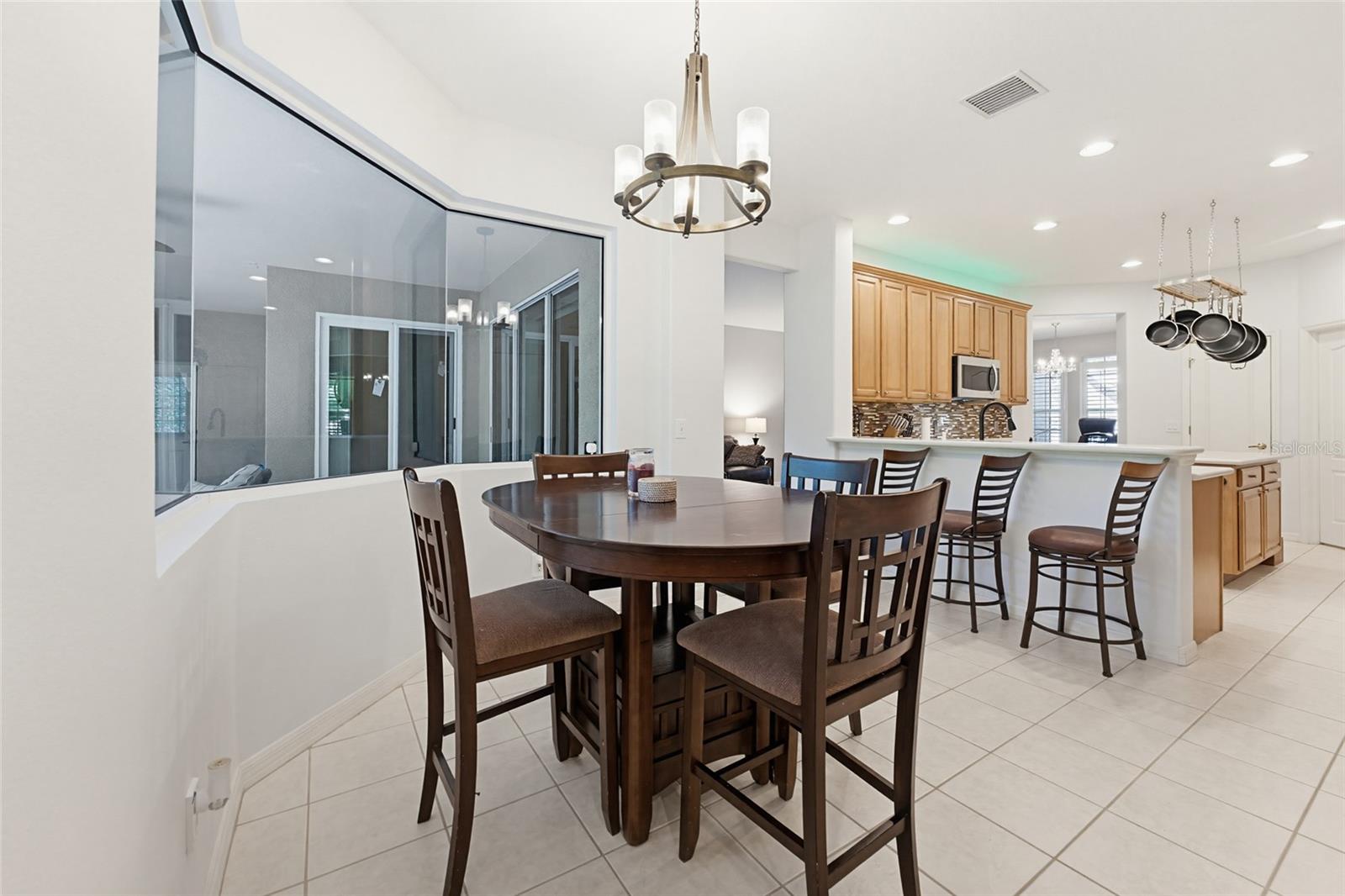 Image 18 of 71 For 62 Camelot Ridge Drive