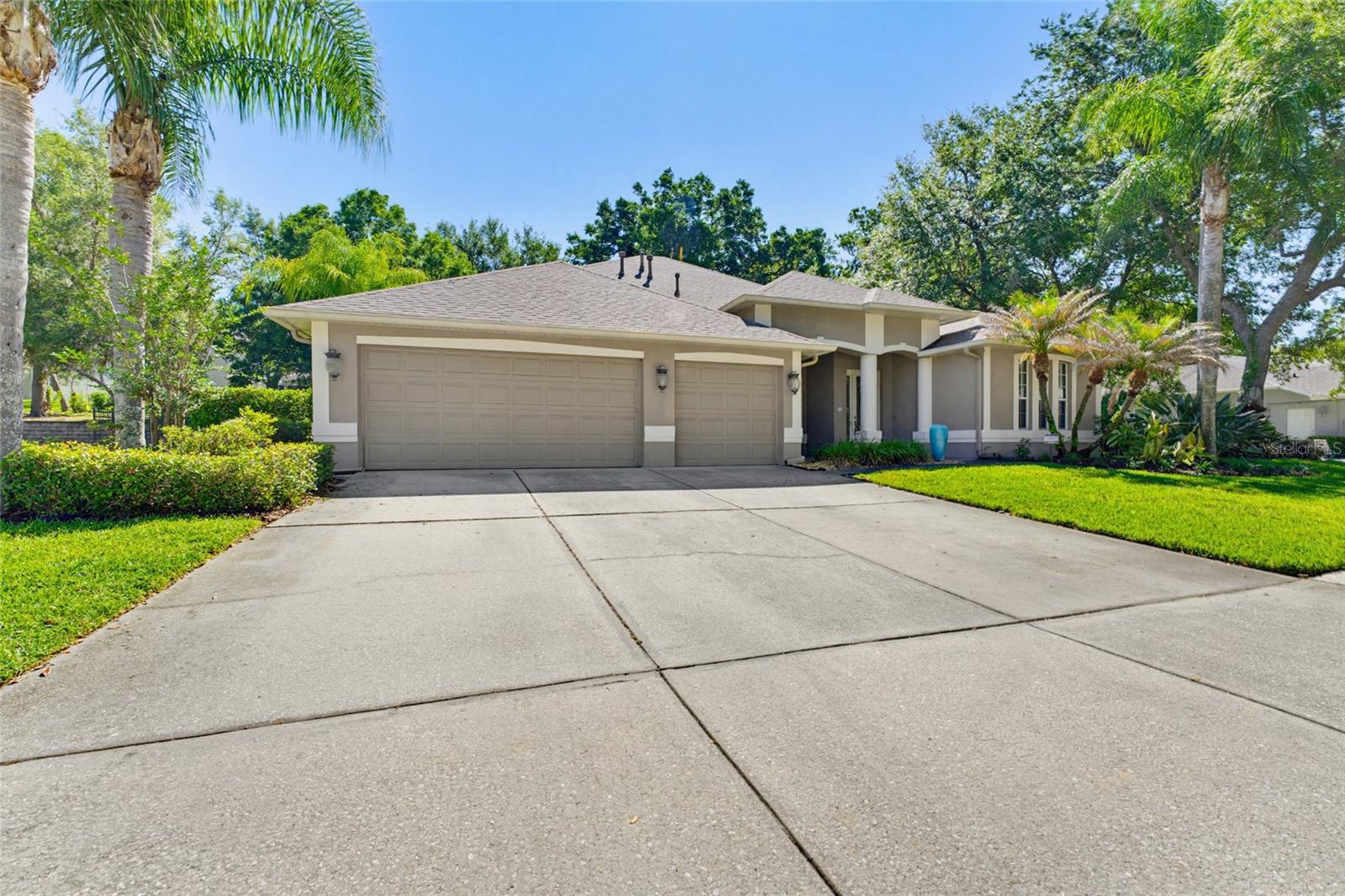 Image 2 of 71 For 62 Camelot Ridge Drive
