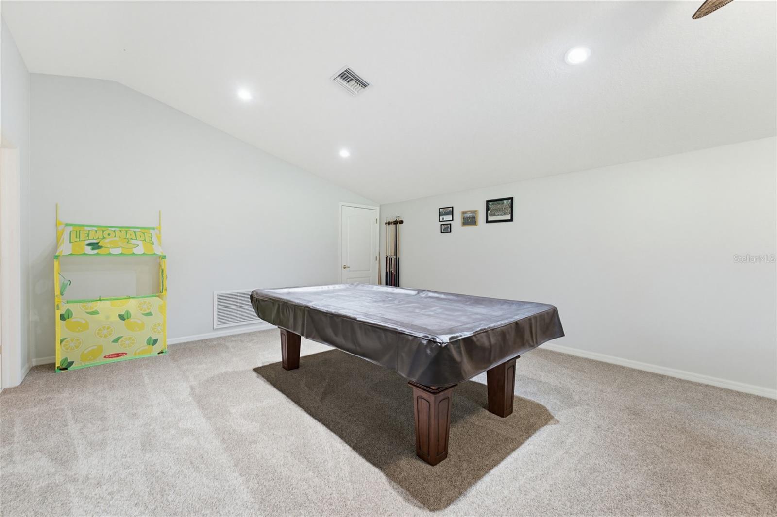 Image 40 of 71 For 62 Camelot Ridge Drive