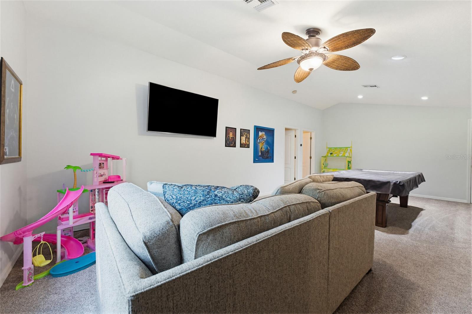 Image 41 of 71 For 62 Camelot Ridge Drive