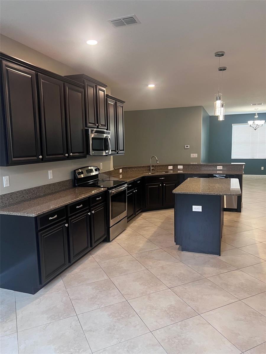 Image 4 of 32 For 2502 Cumberland Cliff Drive