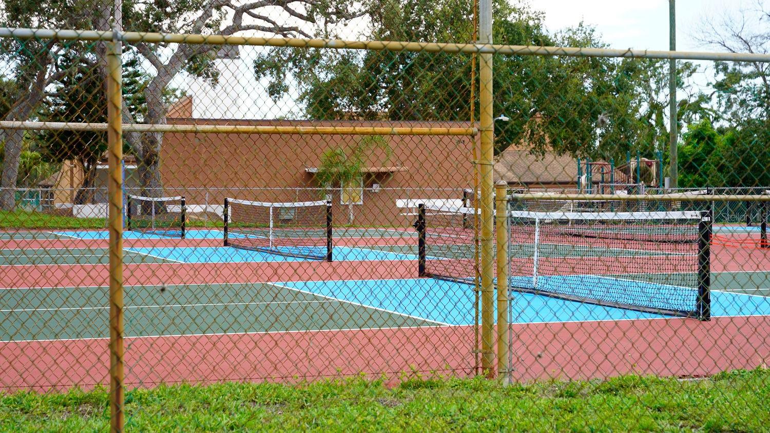 Image 80 of 83 For 8141 Golf Club Court
