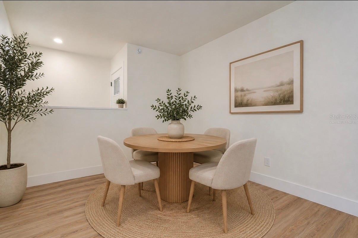 Image 11 of 33 For 11346 62nd Street N