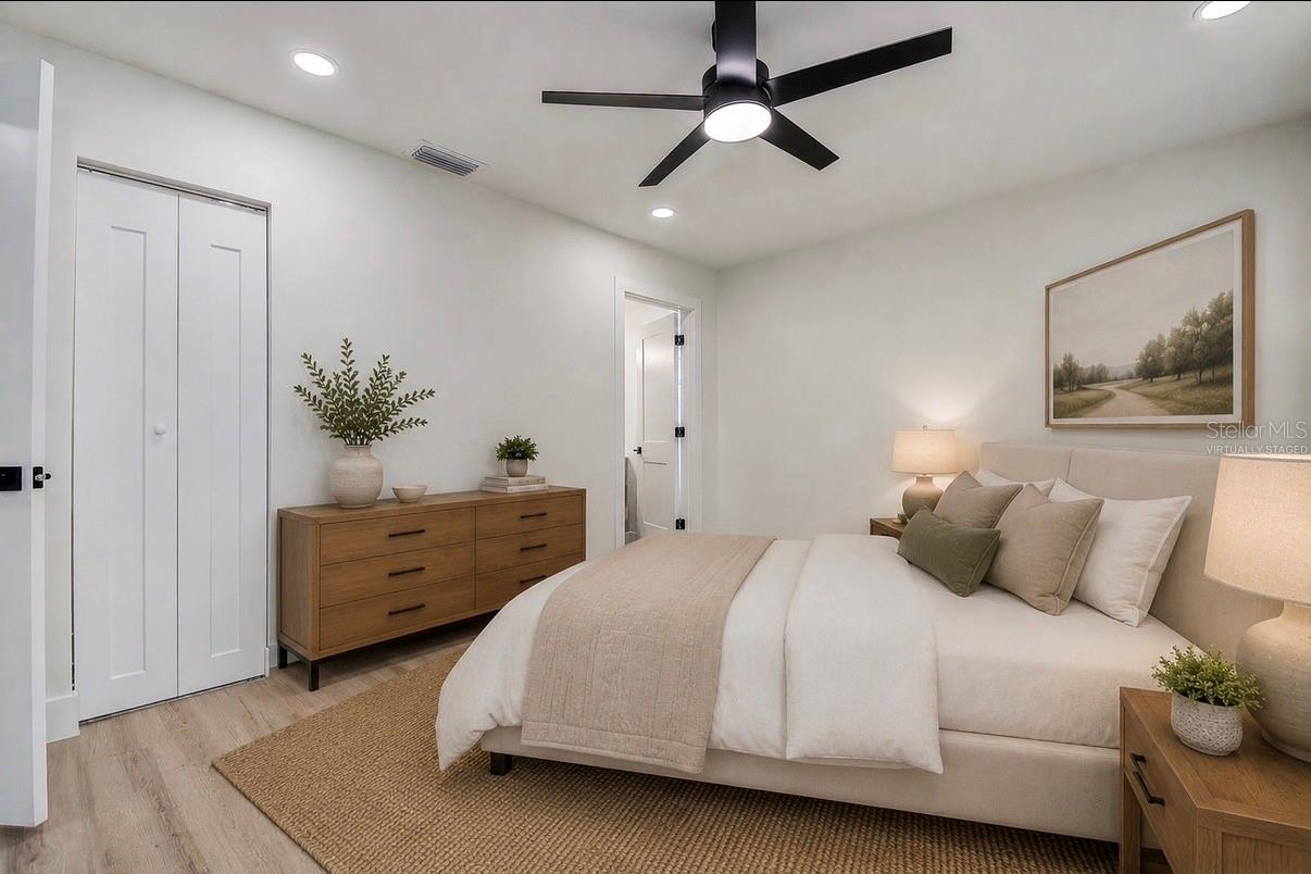 Image 13 of 33 For 11346 62nd Street N