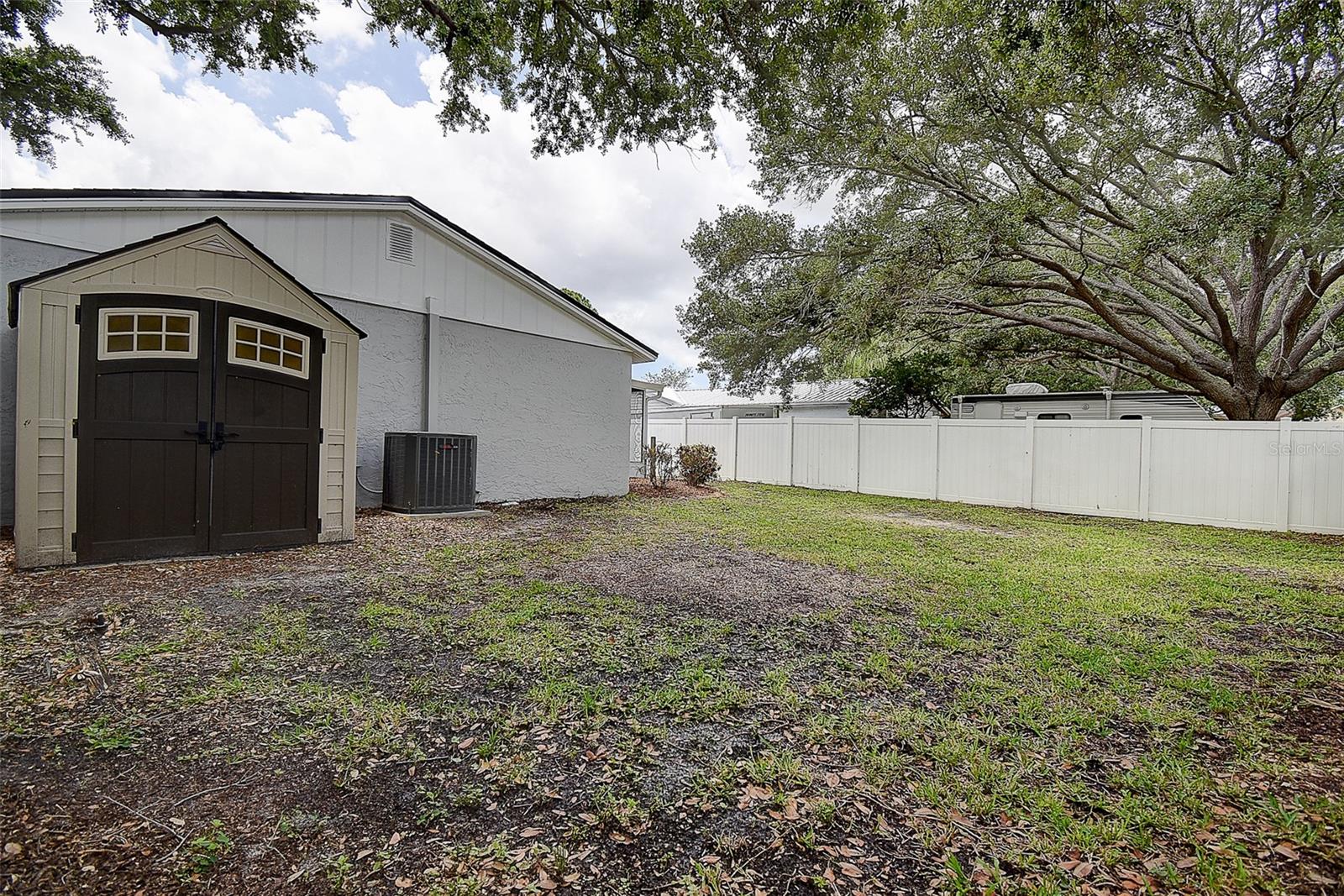 Image 23 of 33 For 11346 62nd Street N