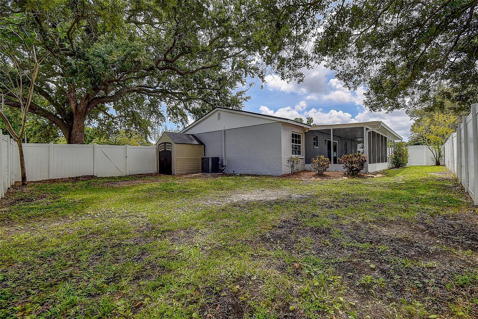 Image 24 of 33 For 11346 62nd Street N