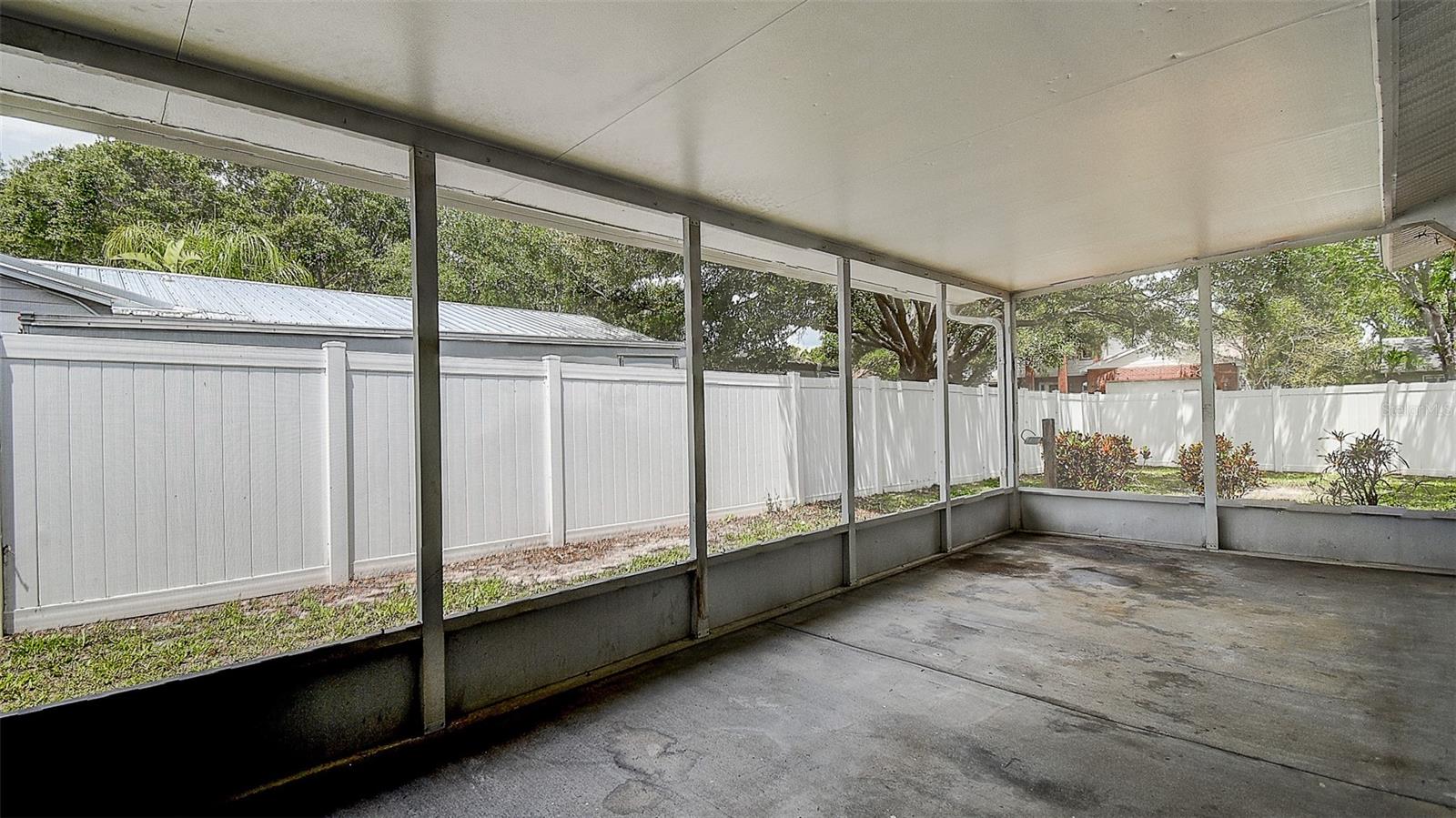 Image 29 of 33 For 11346 62nd Street N