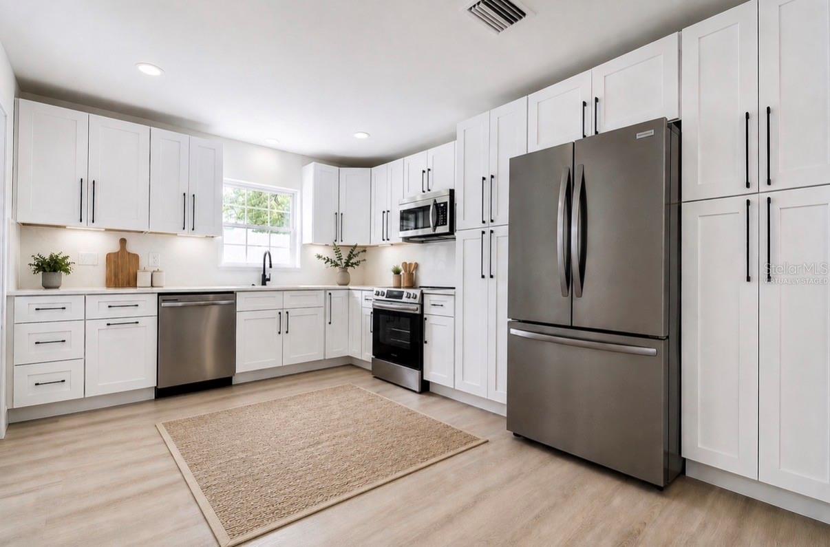 Image 6 of 33 For 11346 62nd Street N