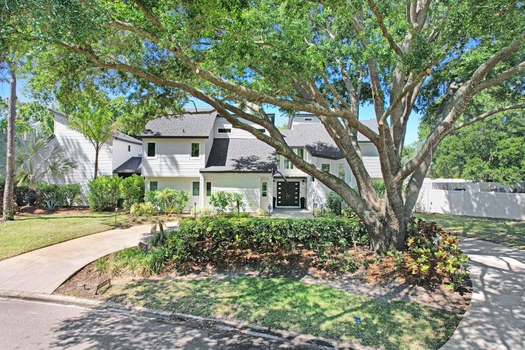 Details for 15306 Lake Maurine Drive, ODESSA, FL 33556
