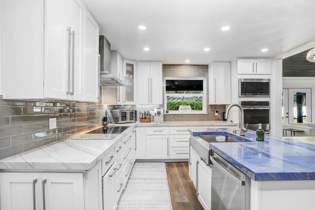 Image 11 of 61 For 15306 Lake Maurine Drive