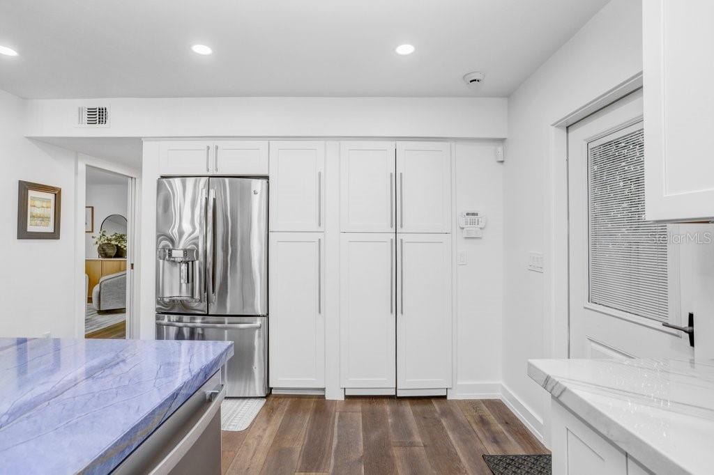 Image 12 of 61 For 15306 Lake Maurine Drive