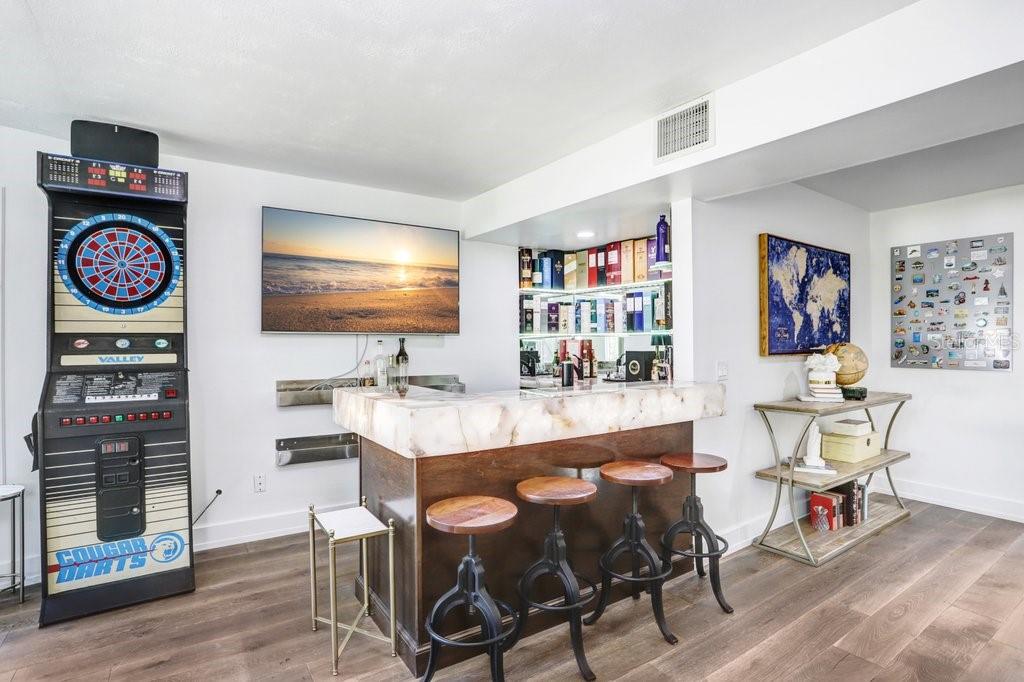 Image 18 of 61 For 15306 Lake Maurine Drive