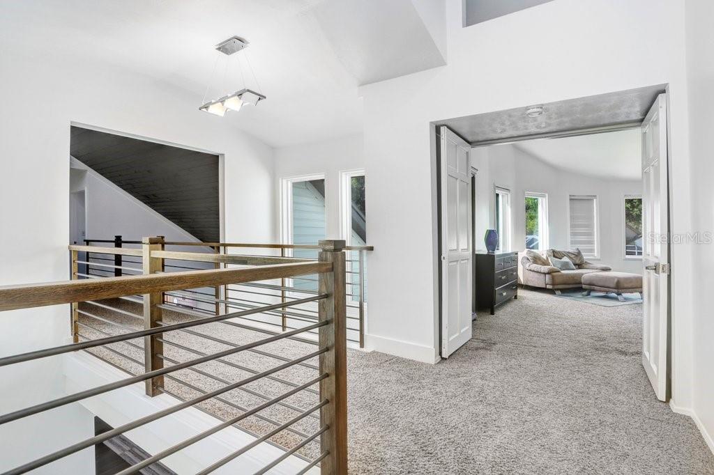 Image 22 of 61 For 15306 Lake Maurine Drive