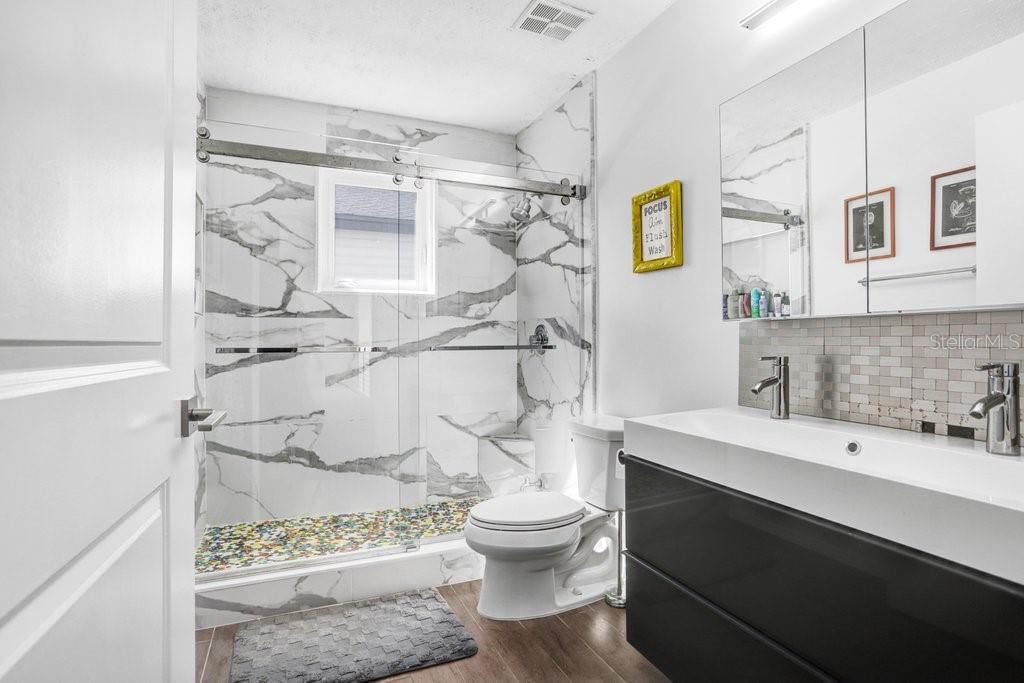 Image 29 of 61 For 15306 Lake Maurine Drive