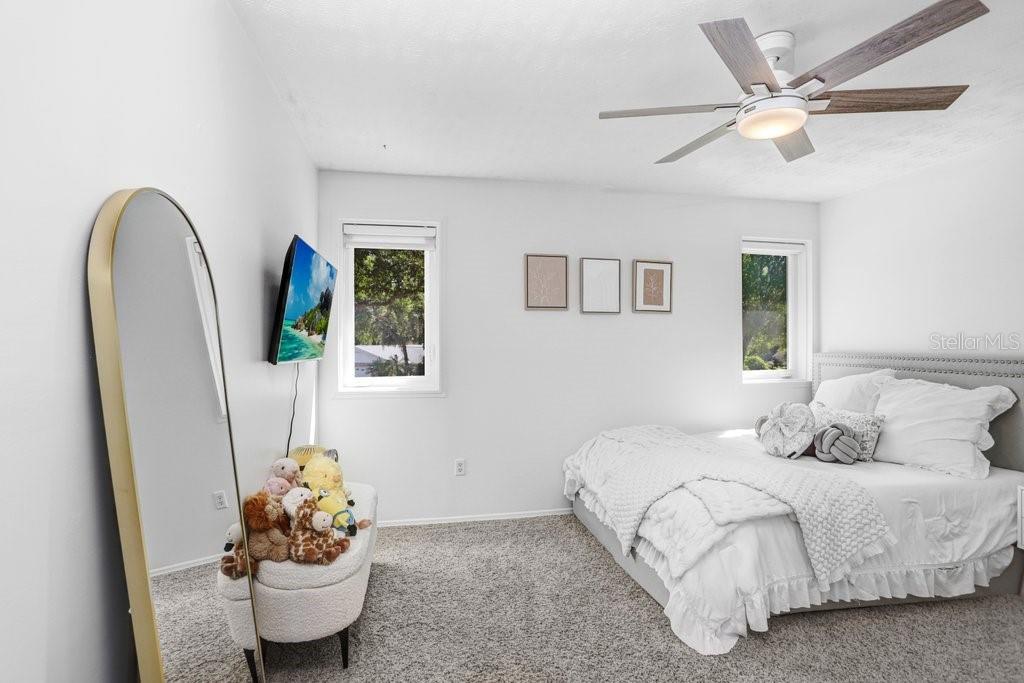 Image 30 of 61 For 15306 Lake Maurine Drive