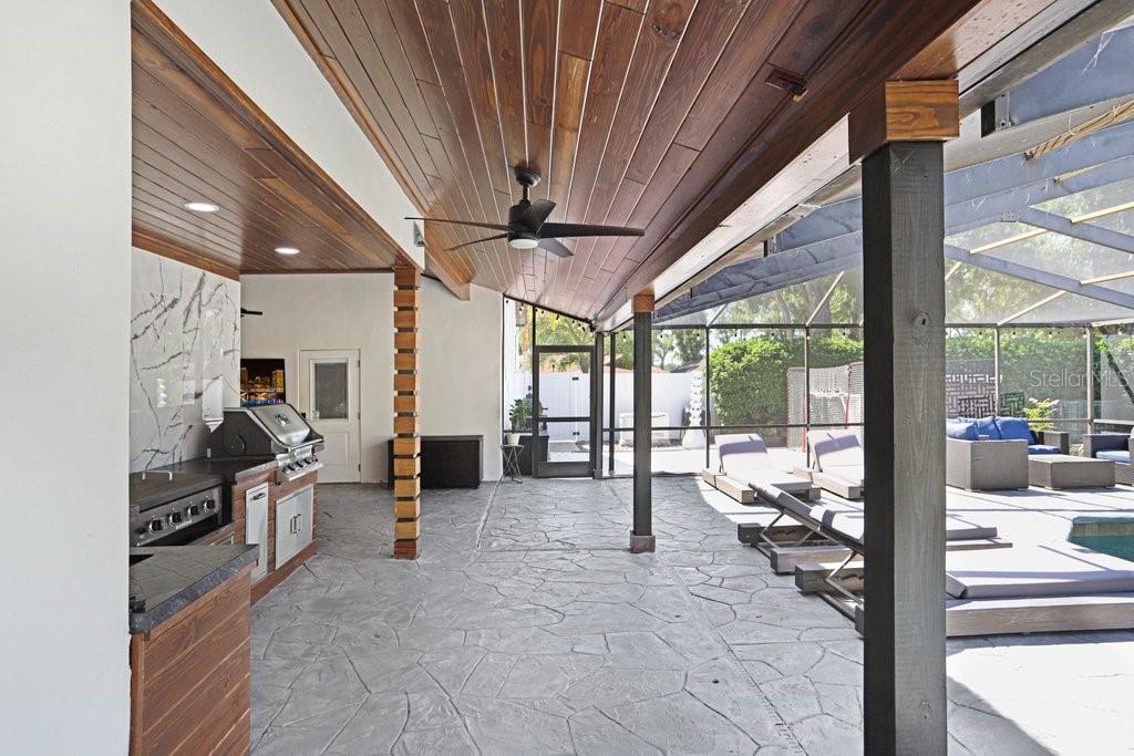 Image 41 of 61 For 15306 Lake Maurine Drive