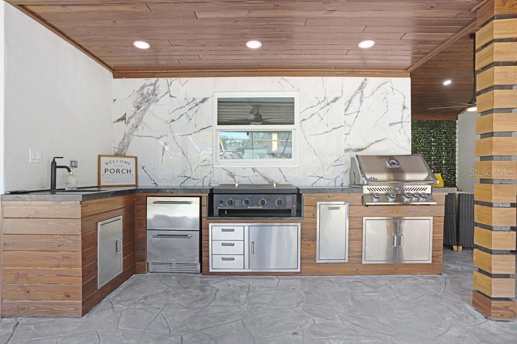 Image 42 of 61 For 15306 Lake Maurine Drive