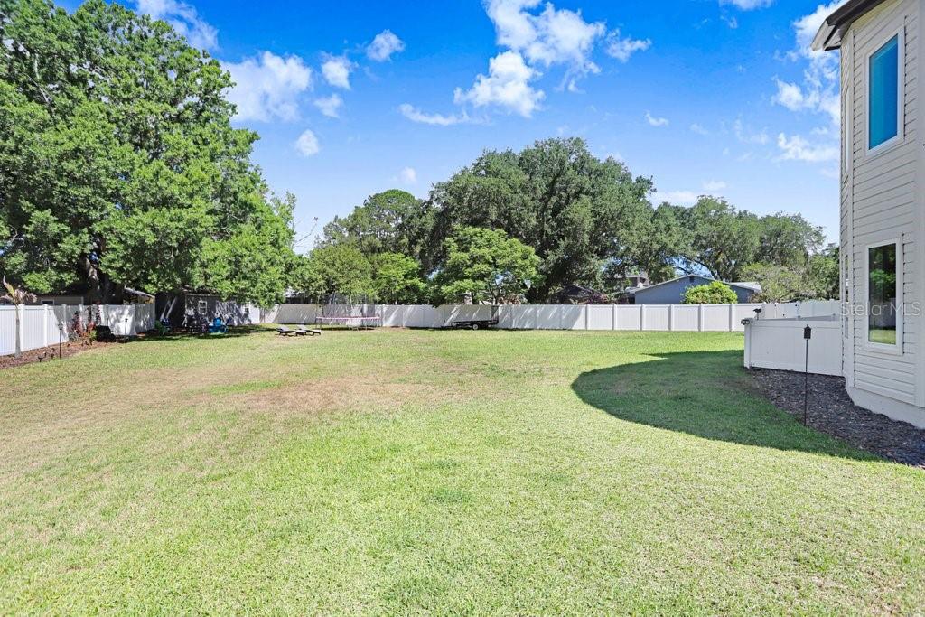 Image 50 of 61 For 15306 Lake Maurine Drive
