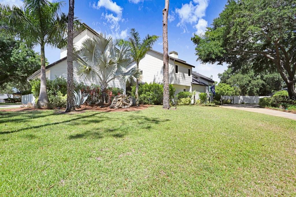 Image 54 of 61 For 15306 Lake Maurine Drive