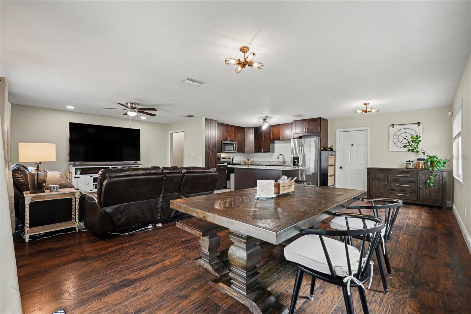 Image 10 of 31 For 2209 Sherbrook Drive