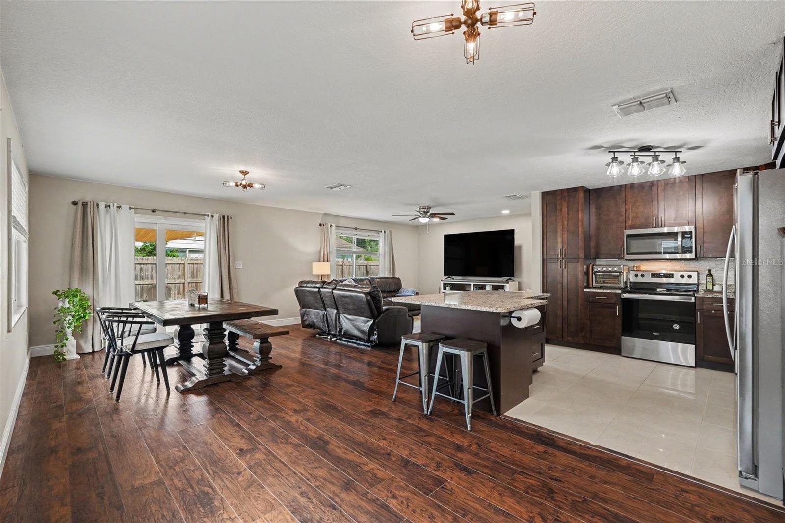 Image 11 of 31 For 2209 Sherbrook Drive