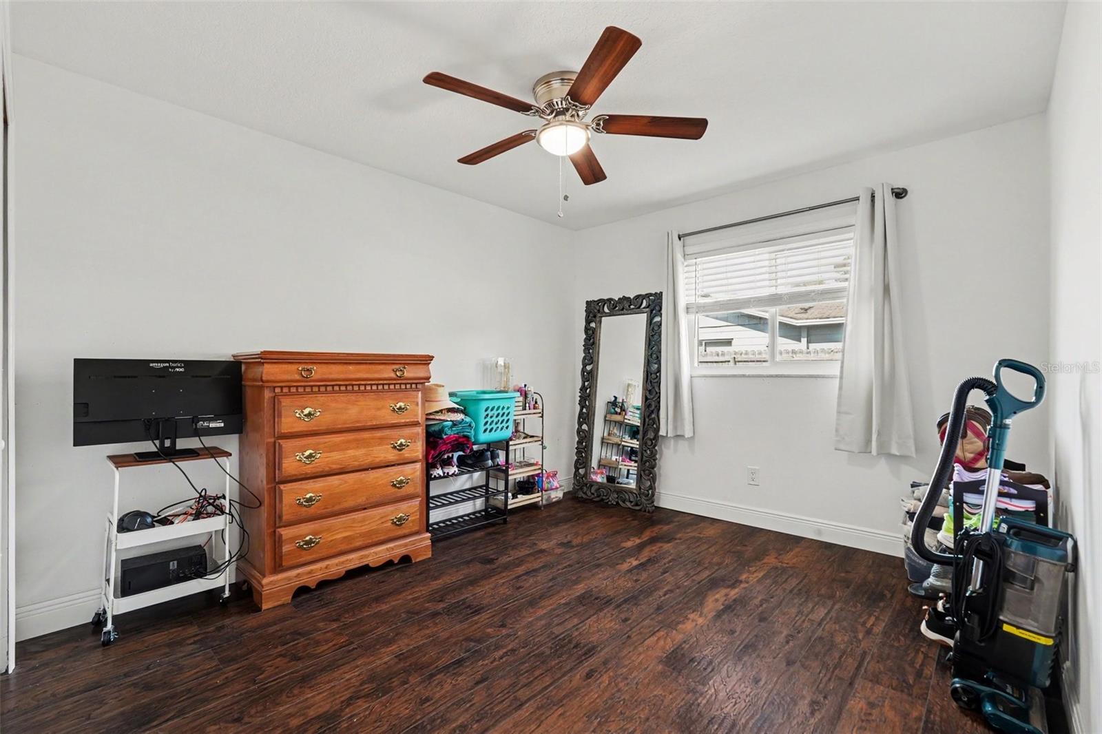 Image 23 of 31 For 2209 Sherbrook Drive