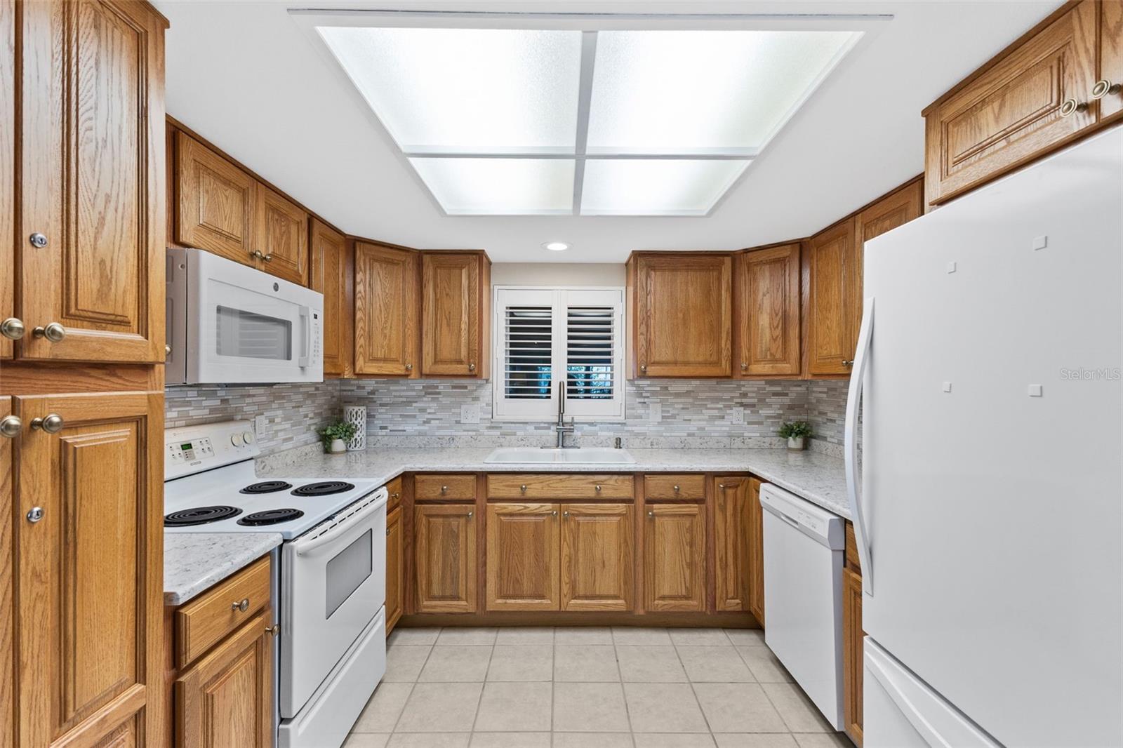 Image 10 of 40 For 900 Gulf Blvd  104
