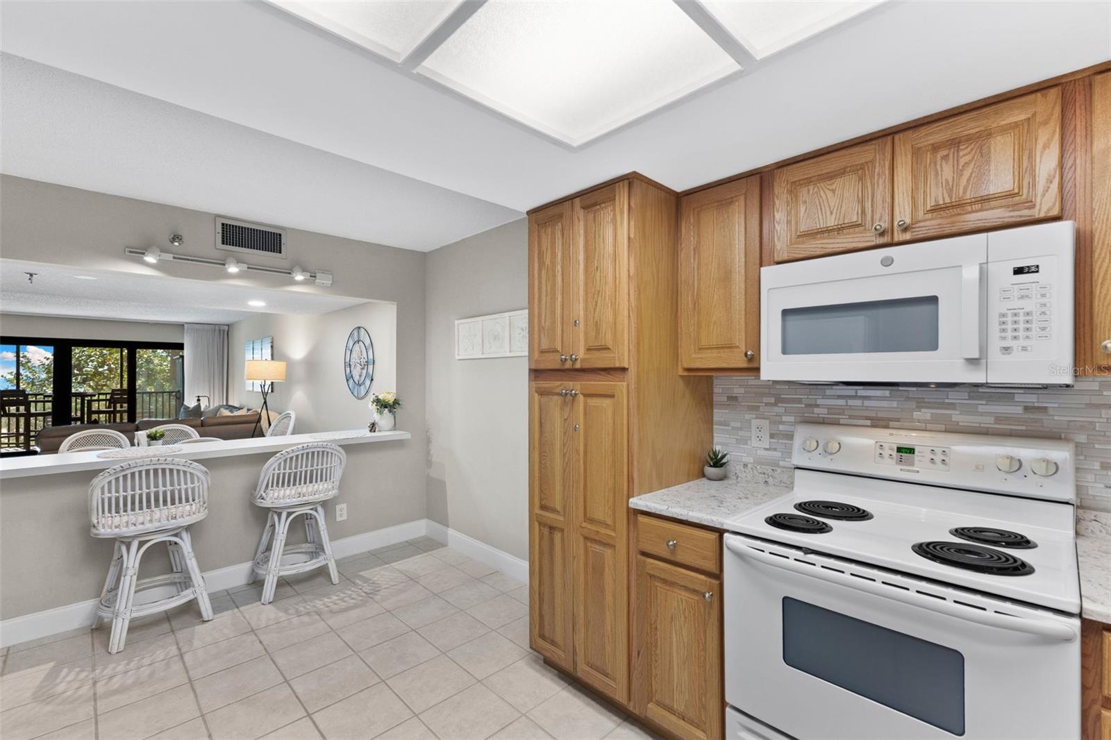 Image 11 of 40 For 900 Gulf Blvd  104