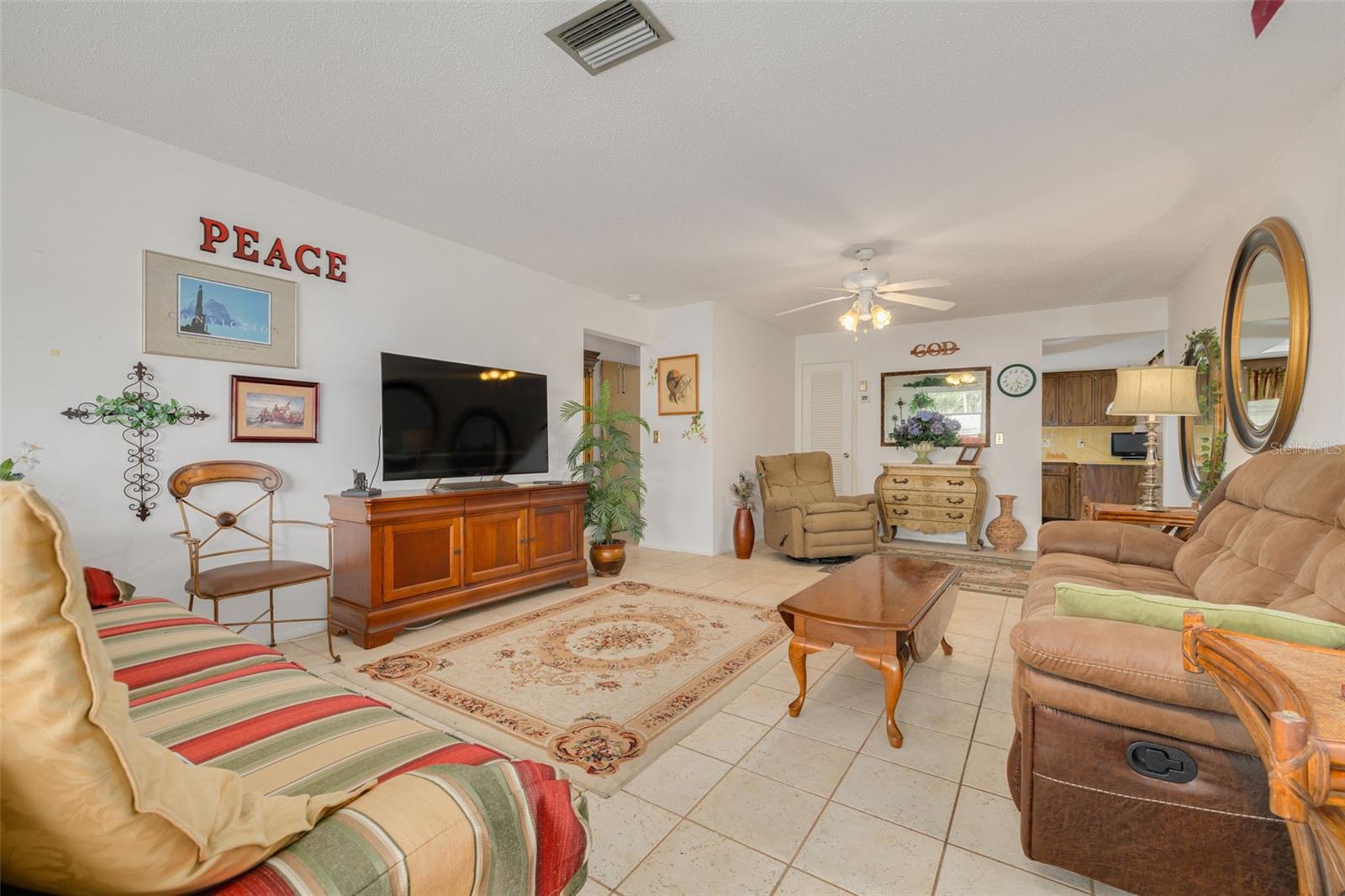 Image 5 of 23 For 1401 Cara Drive 1401