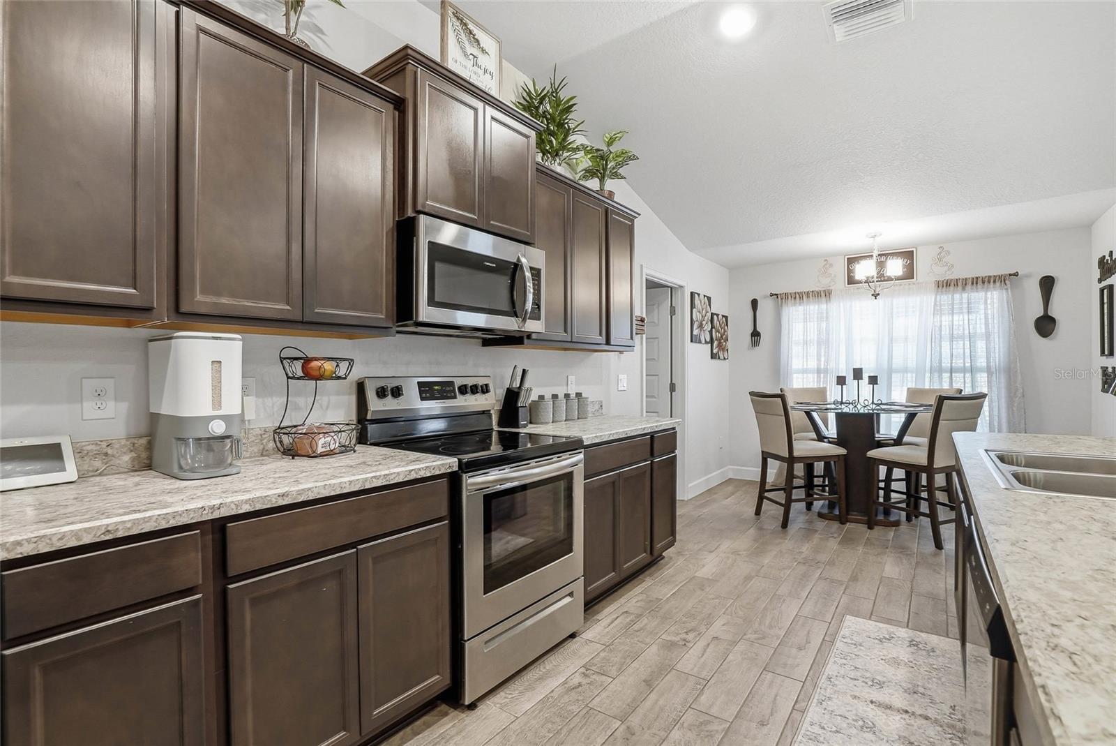 Image 18 of 52 For 12536 Sunset Woods Drive