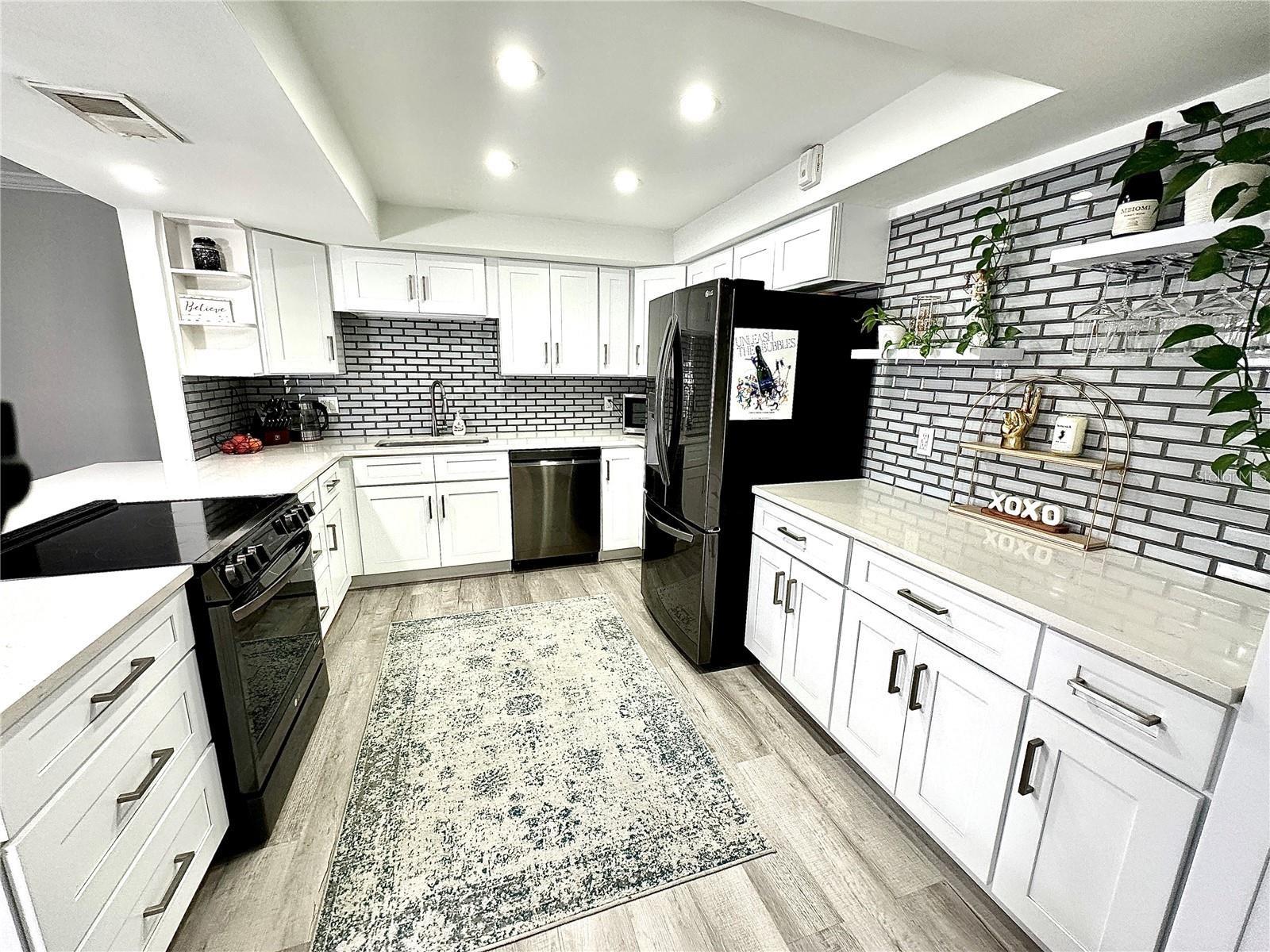 Image 3 of 23 For 4908 38th Way S 401