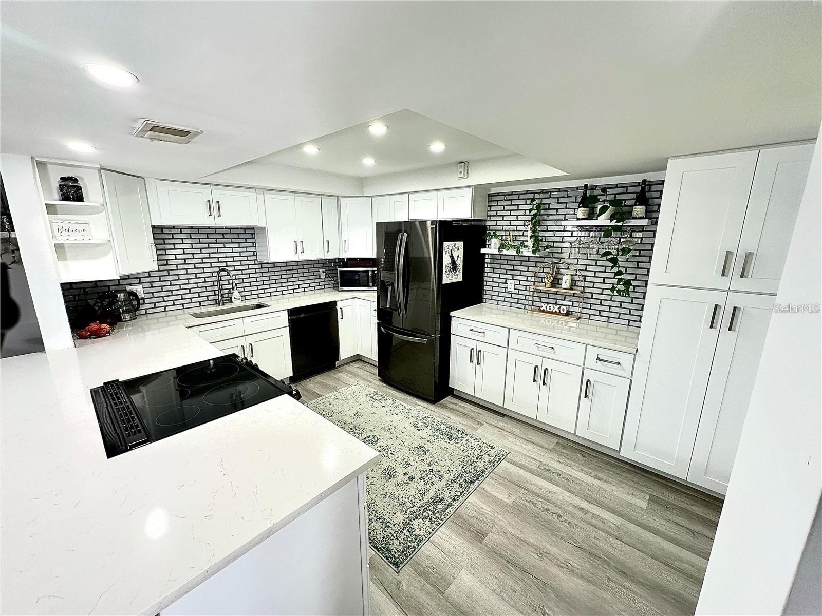 Image 4 of 23 For 4908 38th Way S 401