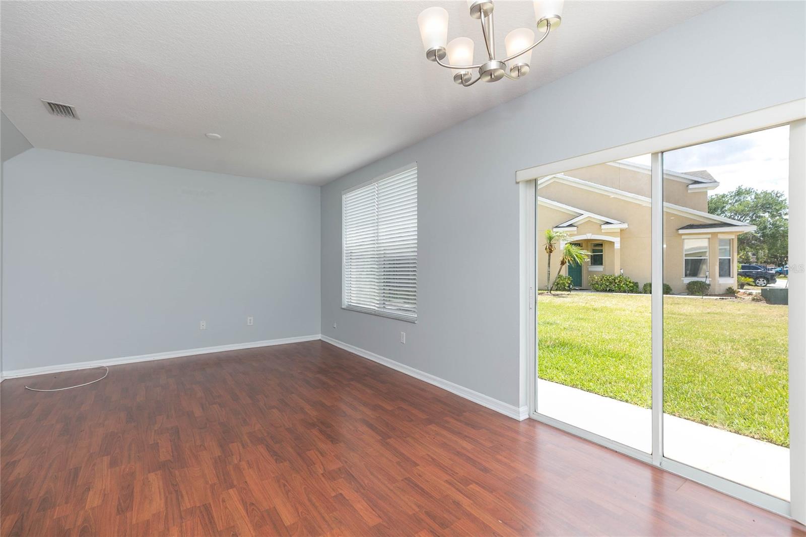 Image 14 of 35 For 6407 Barksdale Way