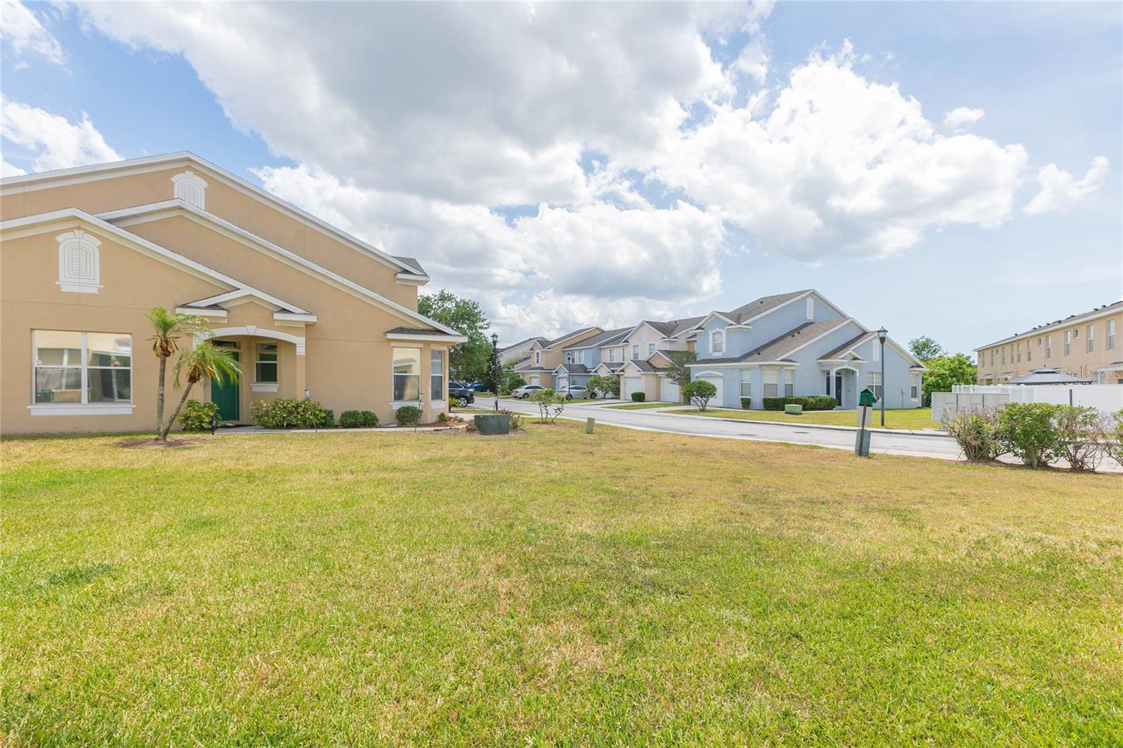 Image 31 of 35 For 6407 Barksdale Way