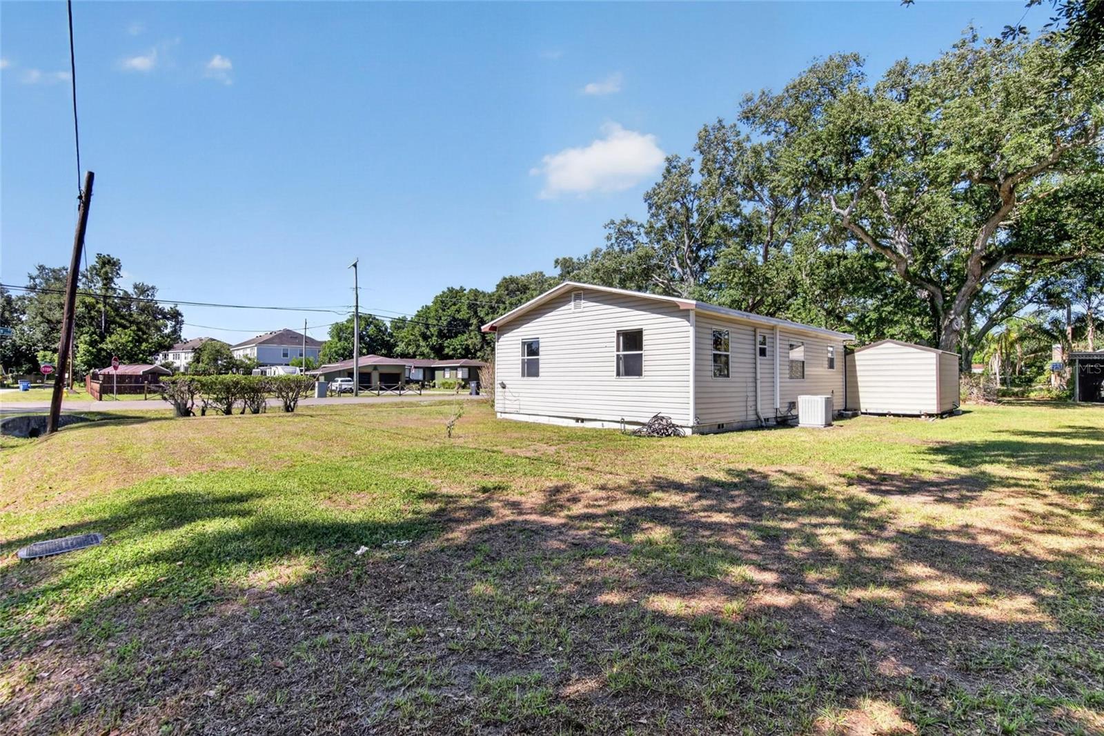 Image 36 of 39 For 2102 Columbus Drive