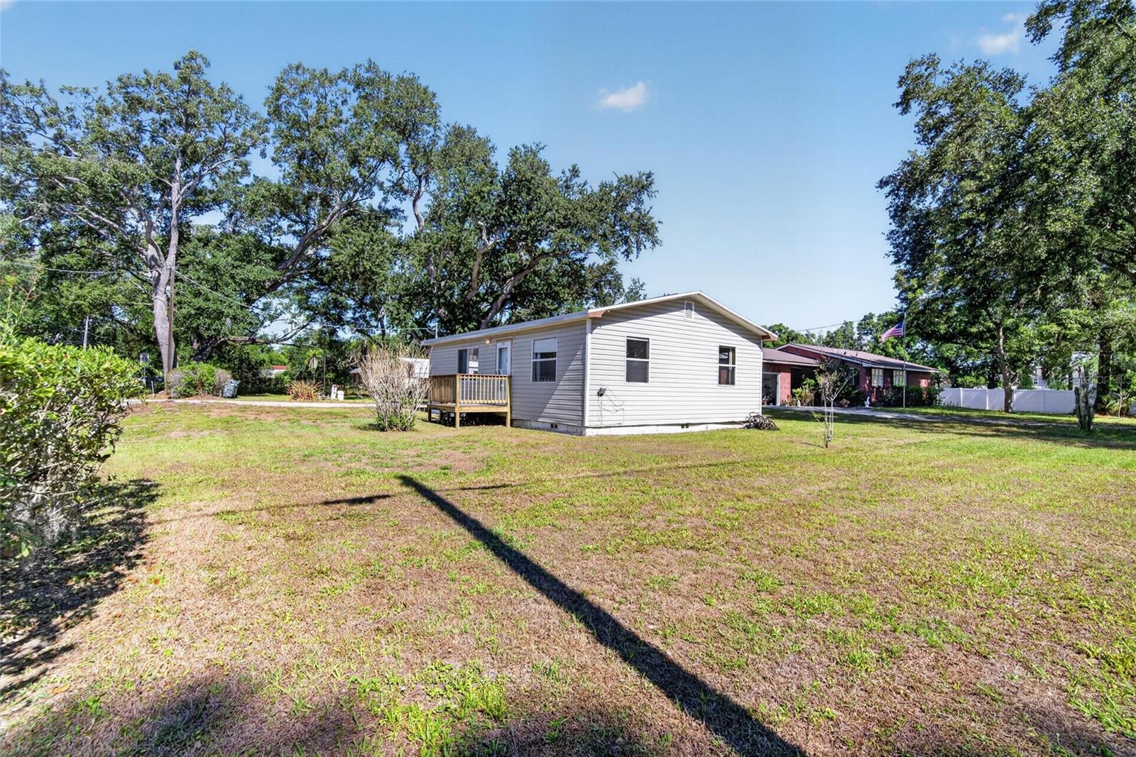 Image 38 of 39 For 2102 Columbus Drive